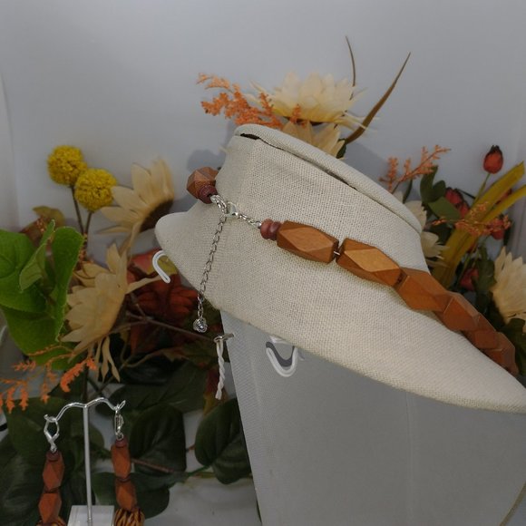 Wooden Tan/Brown Beaded Necklace and earrings - Picture 9 of 9